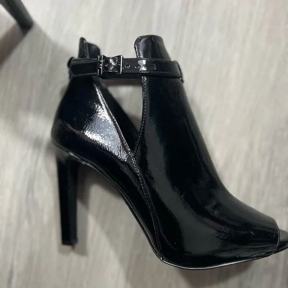 Michael Kors Lawson Open Toe Ankle Boot Patent Leather ✨brand new✨No box - Picture 10 of 12